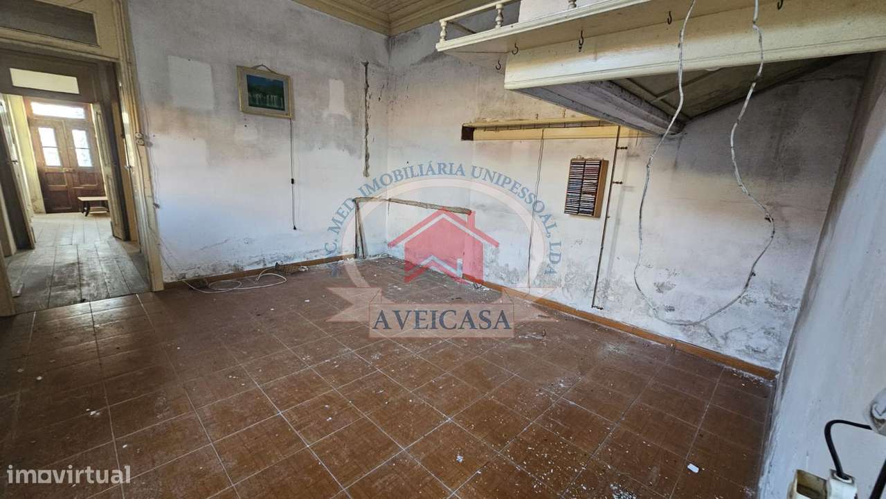 CASA GANDARESA EM VERDEMILHO PARA RECUPERAR-47