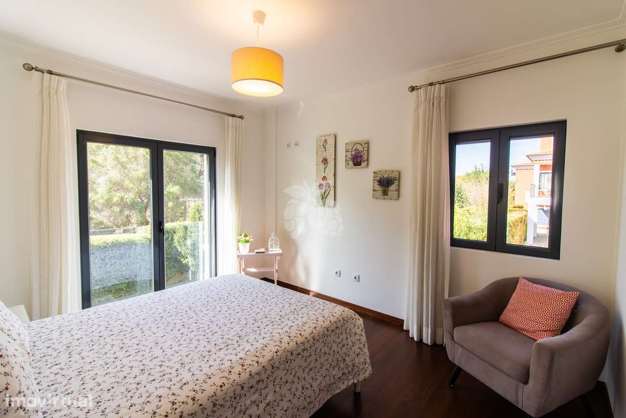 Apartamento T4 Duplex Costa da Guia-21