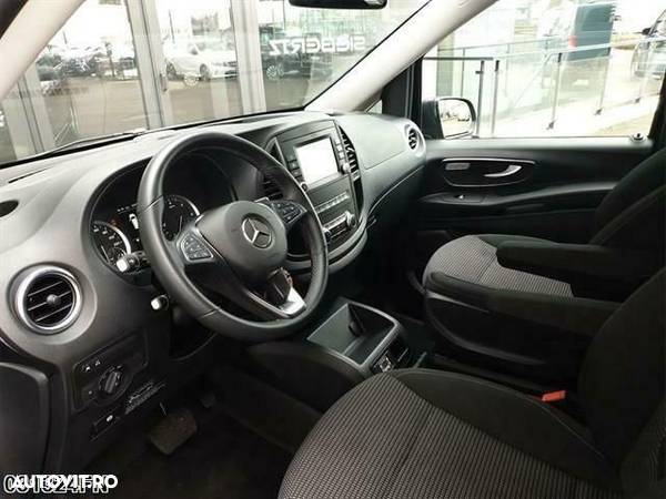 Mercedes-Benz V 220 d extralang 4Matic 7G-TRONIC - 5