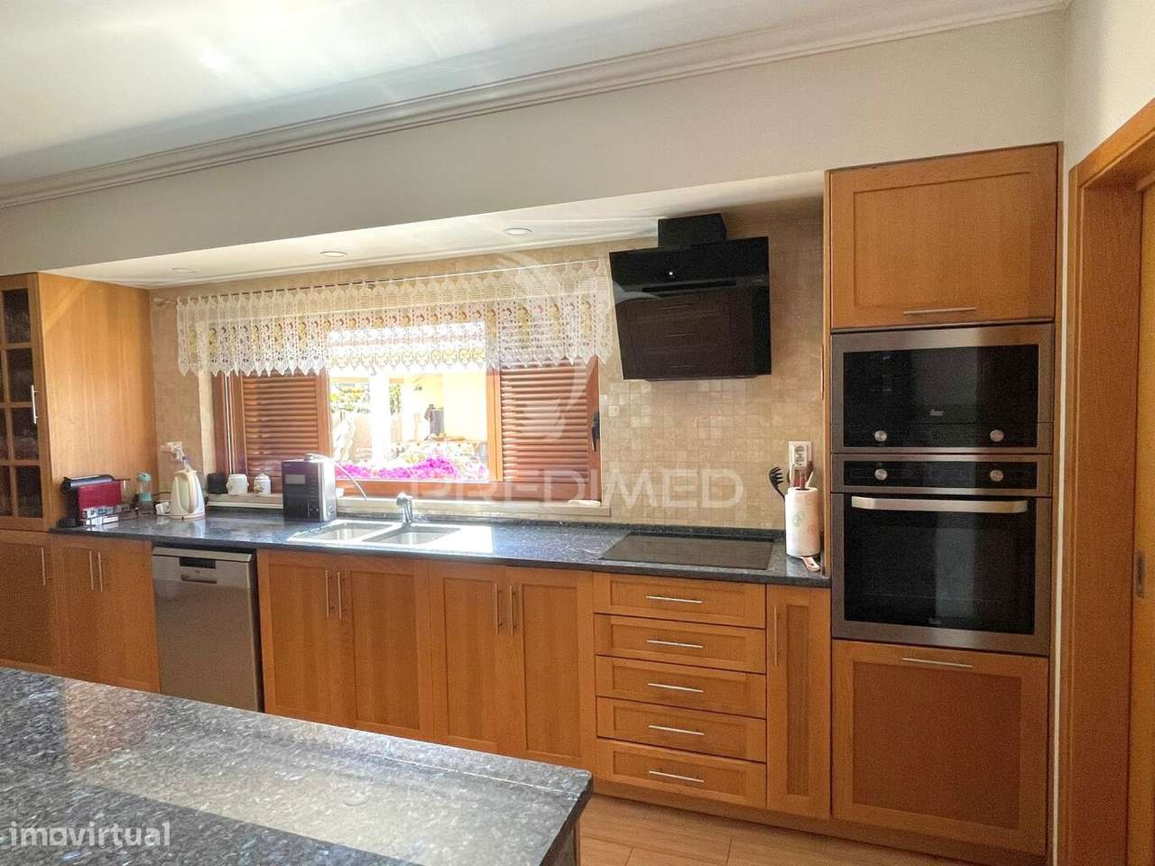 Moradia de 308 m2, inserida num terreno com 4.087 m2 - Grande imagem: 5/39