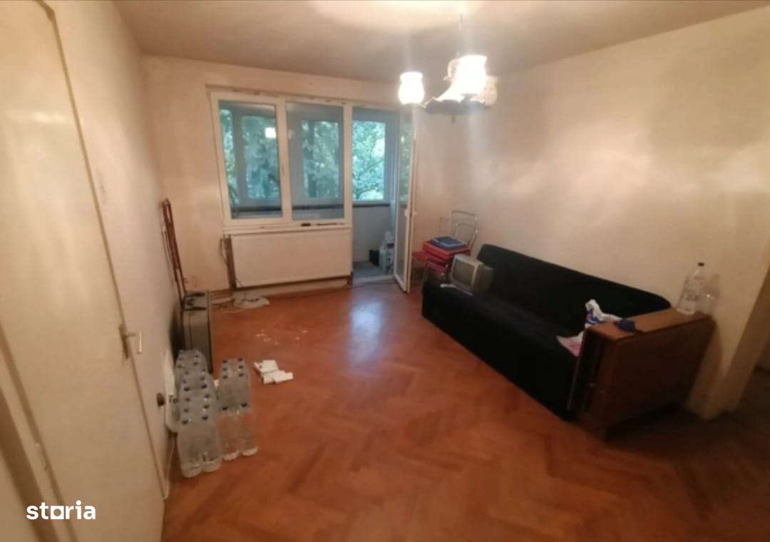 Vând apartament cu trei camere în centrul Timișoarei lângă medicina - Imagine principală: 2/8
