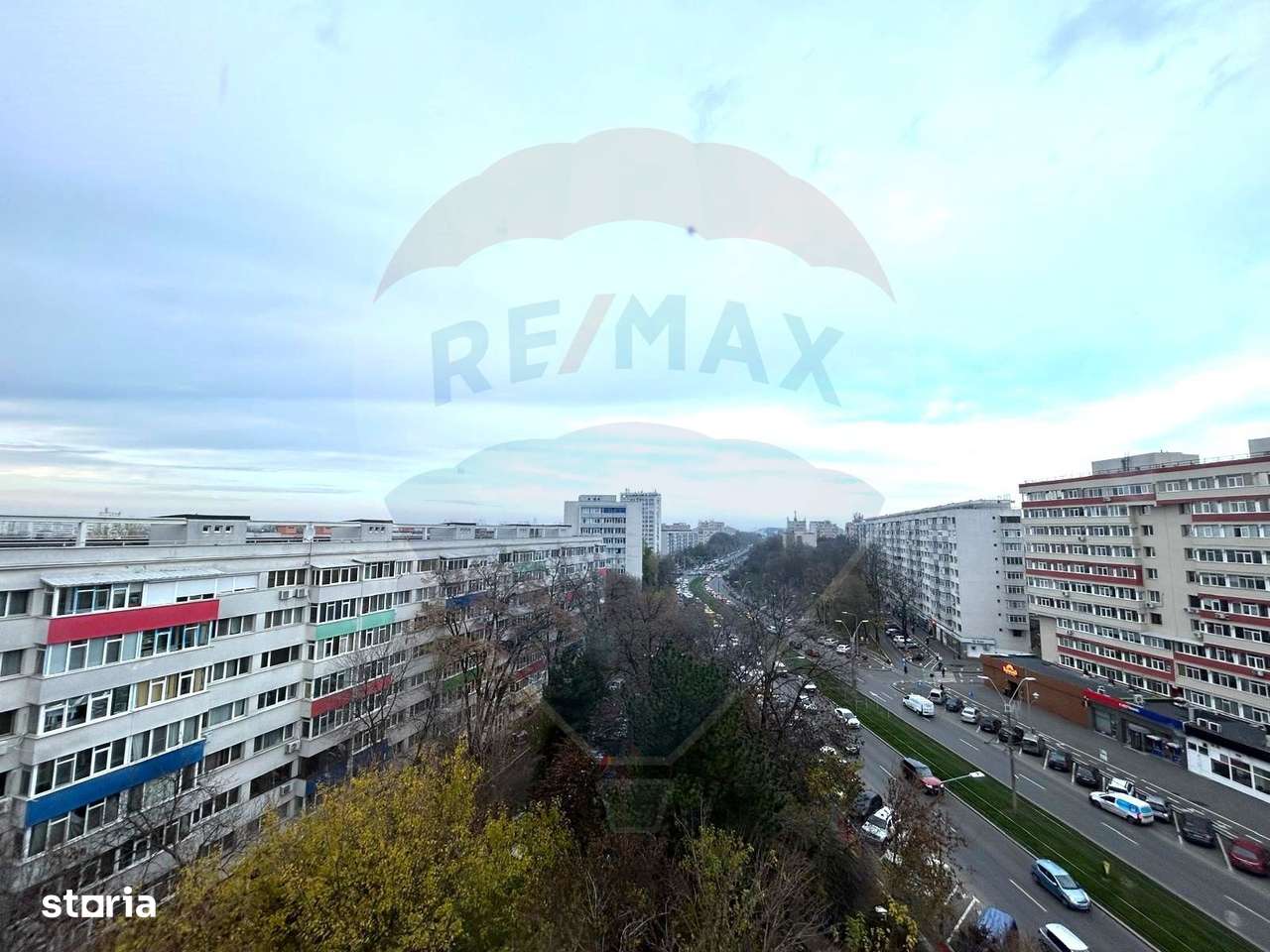 Apartament cu 3 camere de vânzare în zona Drumul Gazarului-0