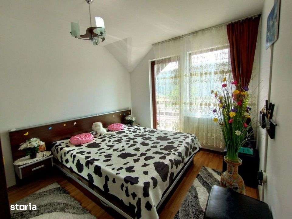 Apartament 3 Camere Busteni - Imagine principală: 2/8