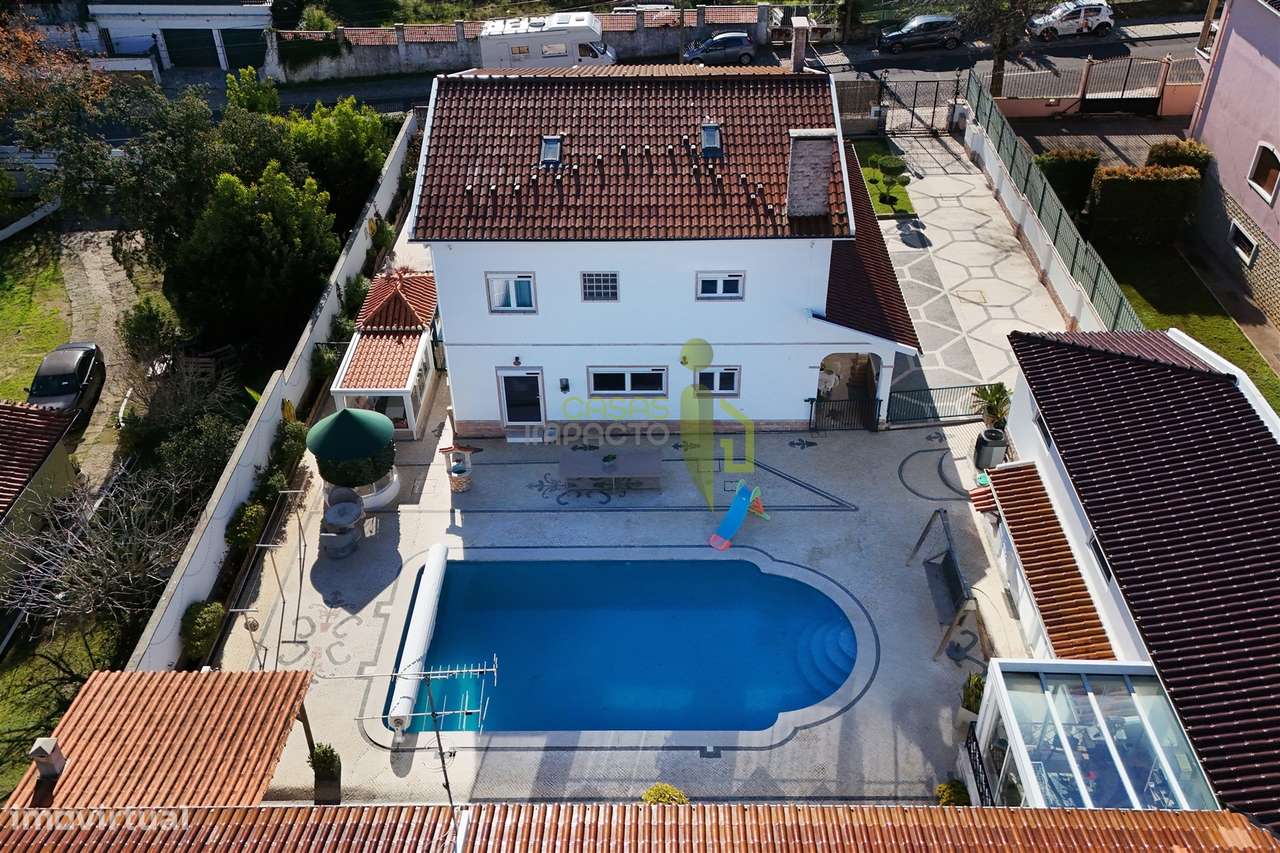 Moradia Clássica T3 transformada em T4, em Rio de Mouro, Sintra-56