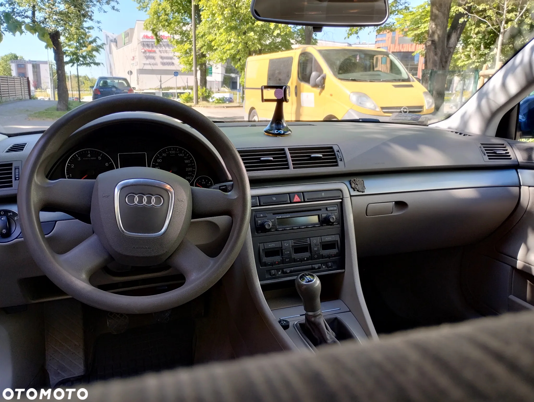 Audi A4 2.0 - 6