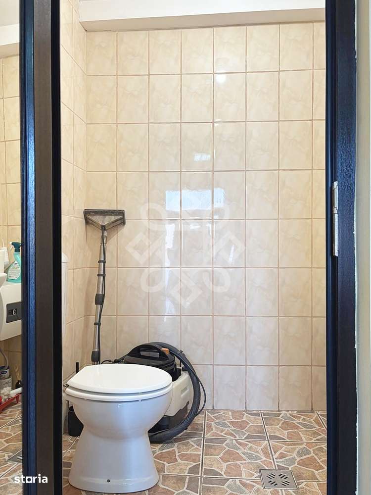 Spatiu de birou de vanzare ultrancentral in Oradea-9