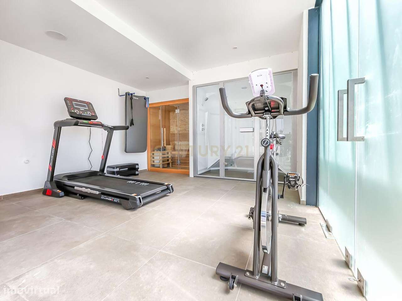 Moradia T4 em Condomínio Privado | Piscina | 6WC | Jardim | Terraço |-58