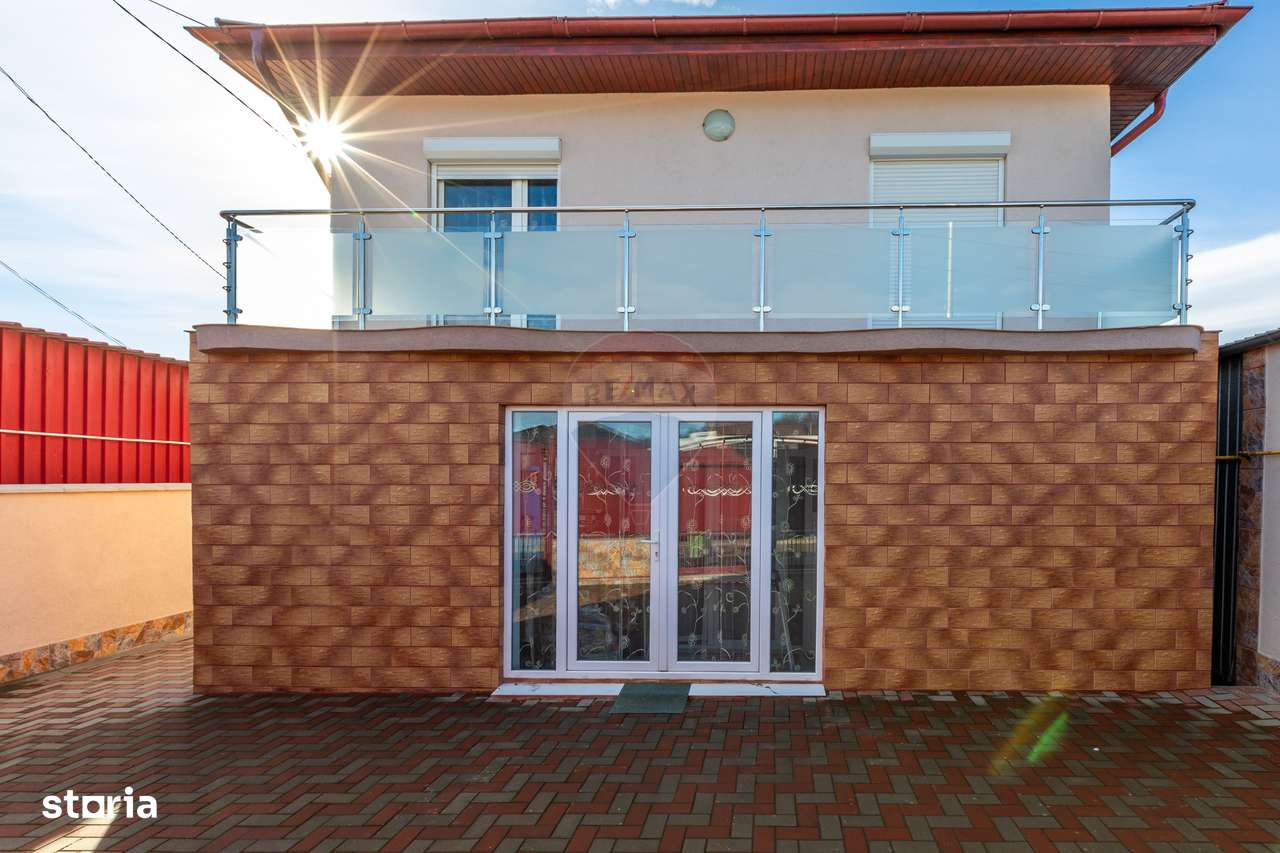 Casă / Vilă cu 6 camere de vânzare - Imagine principală: 3/14