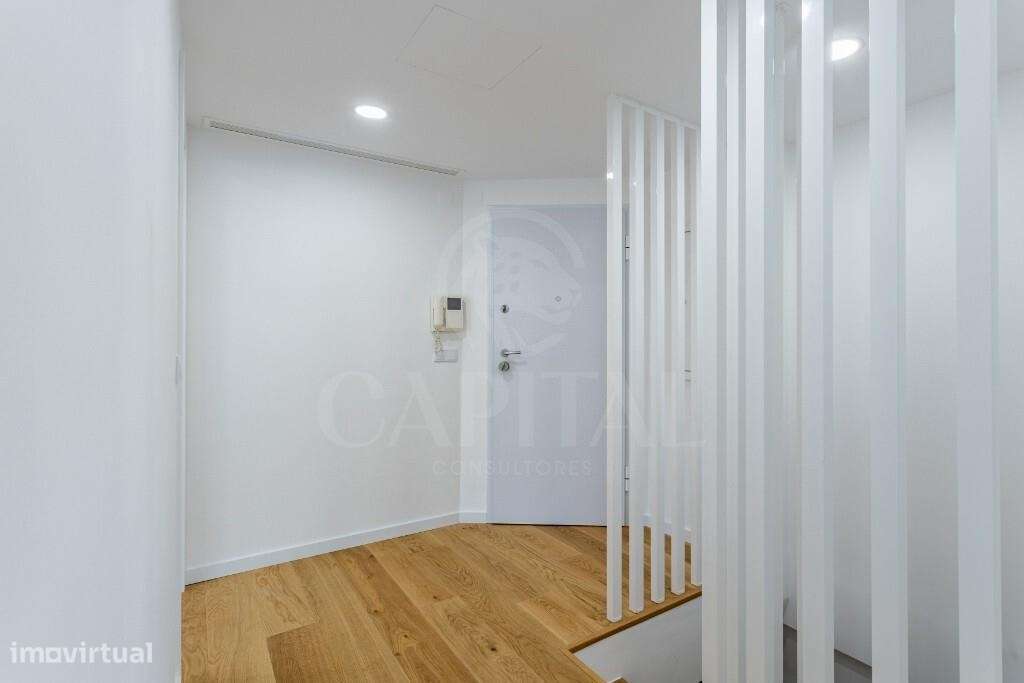 Apartamento T5 Duplex Exclusivo em Primeira Linha de Mar-19
