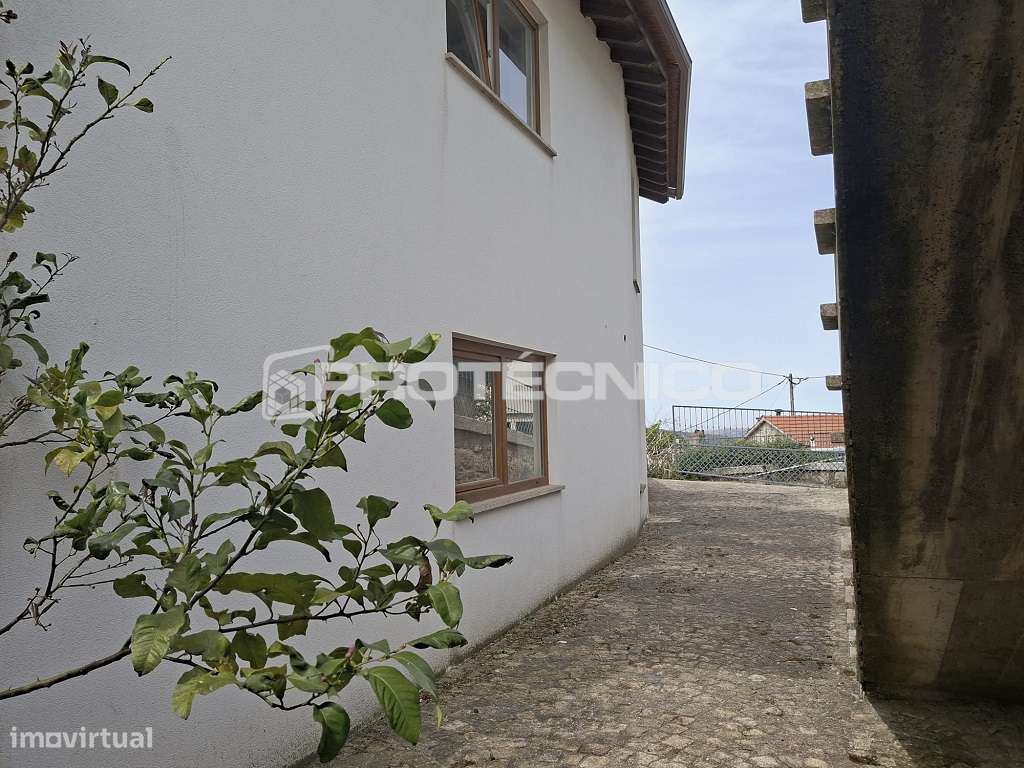 Moradia T4 em Campia-51