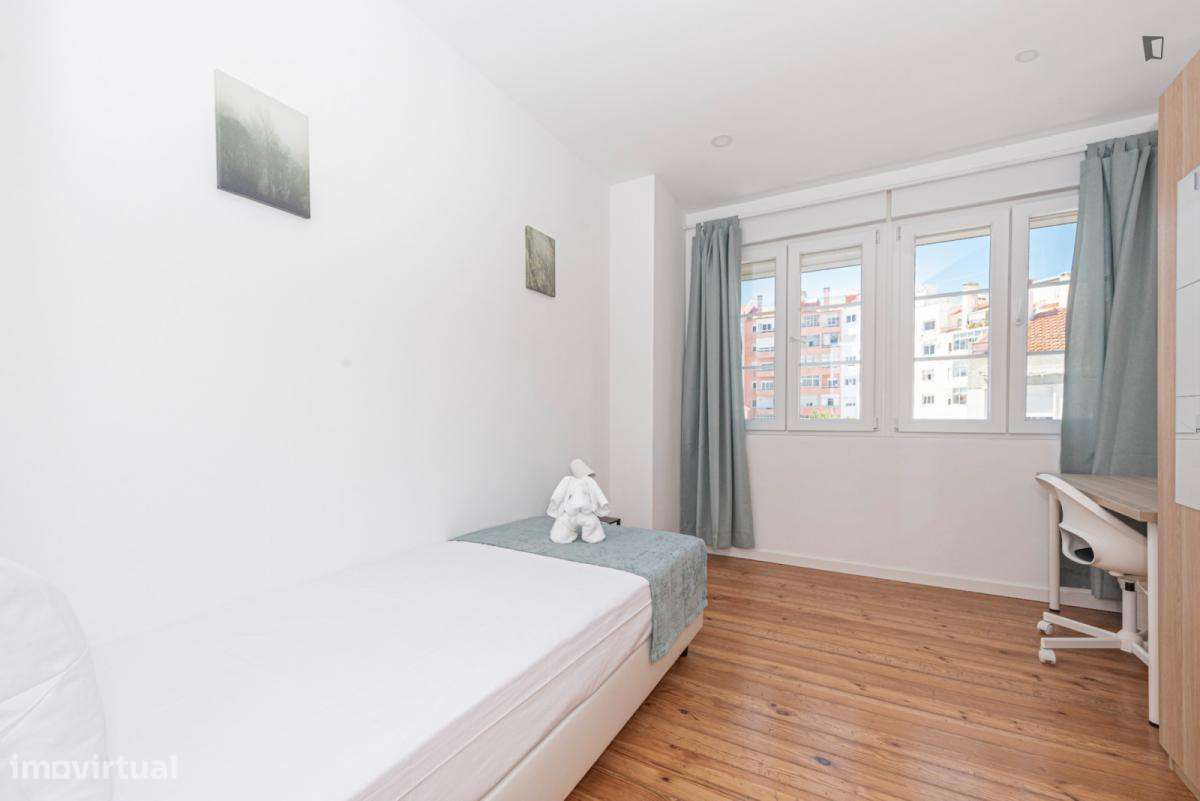 Quarto - localizado em Alcântara Lisbon - Grande imagem: 4/6