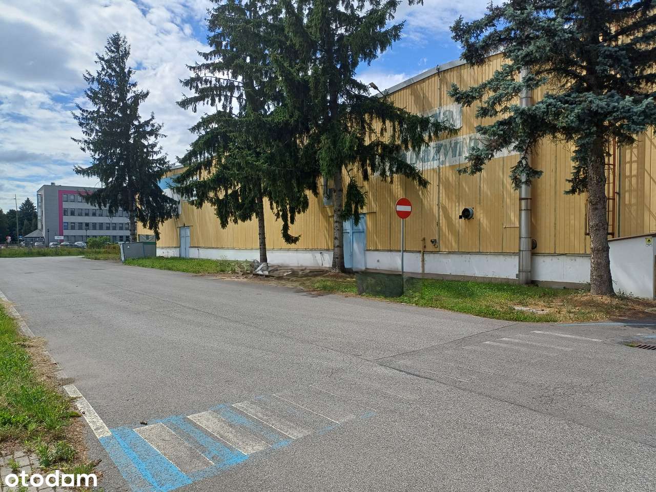 Na sprzedaż atrakcyjny kompleks magazynowy z długą umową najmu 4 870m²-9