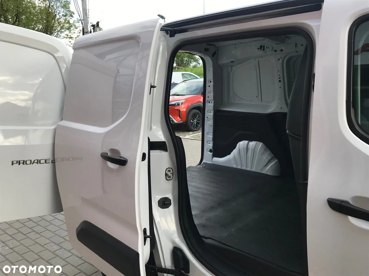 Toyota PROACE CITY - 12