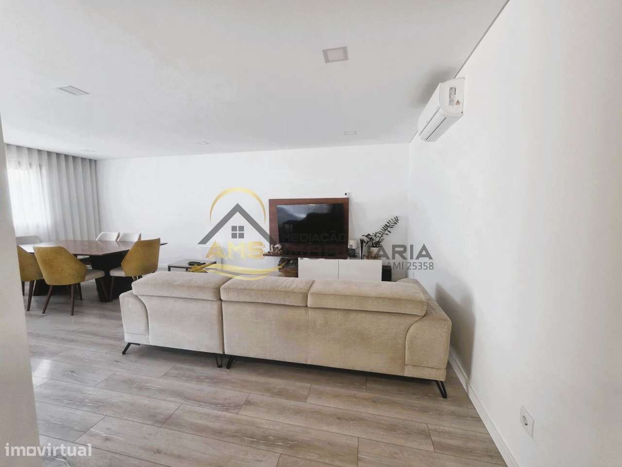 APARTAMENTO T3 COM TERRAÇO DE 186M²-10