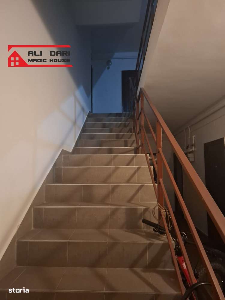 De vânzare apartament de 2 camere + bucătărie Strada Lombului-10