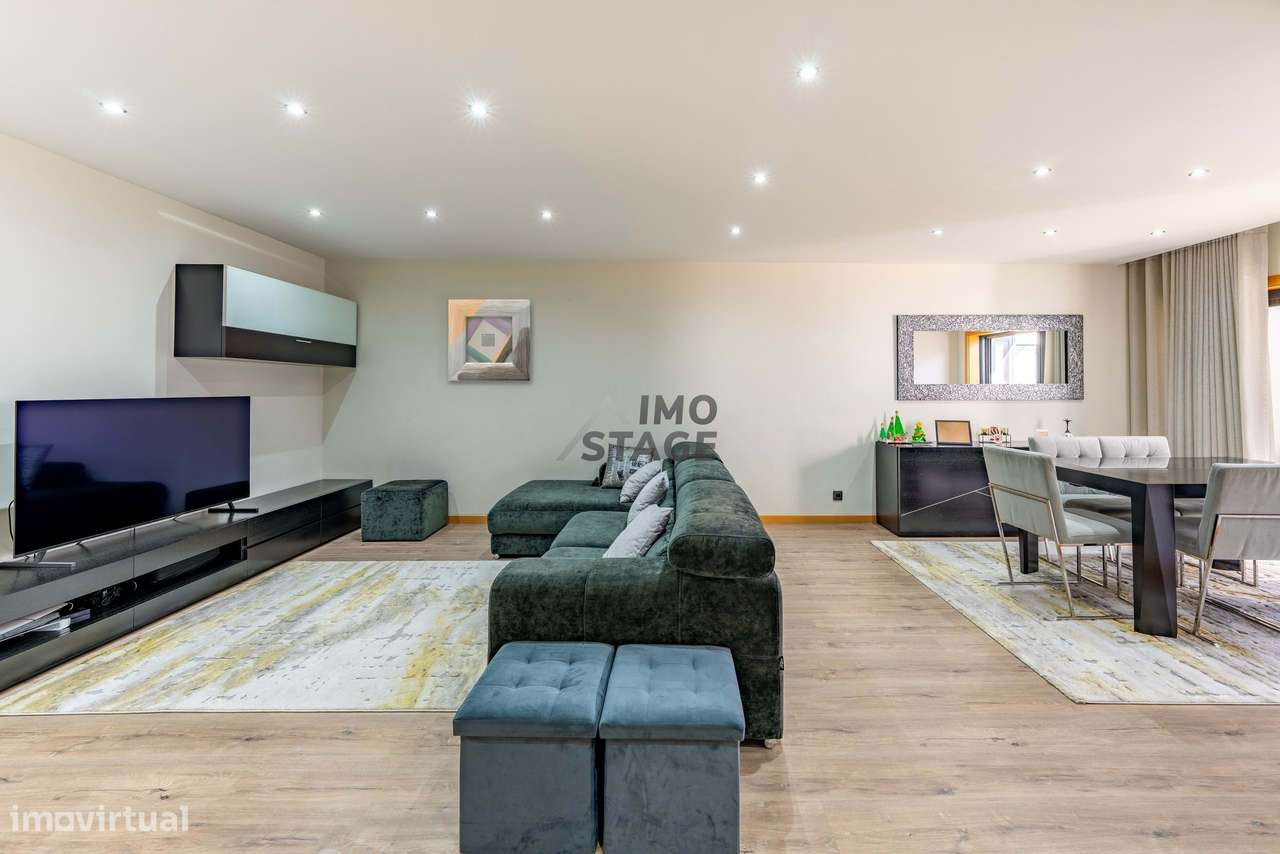 Moradia T3 de Luxo em Condomínio no Centro de Valongo-3