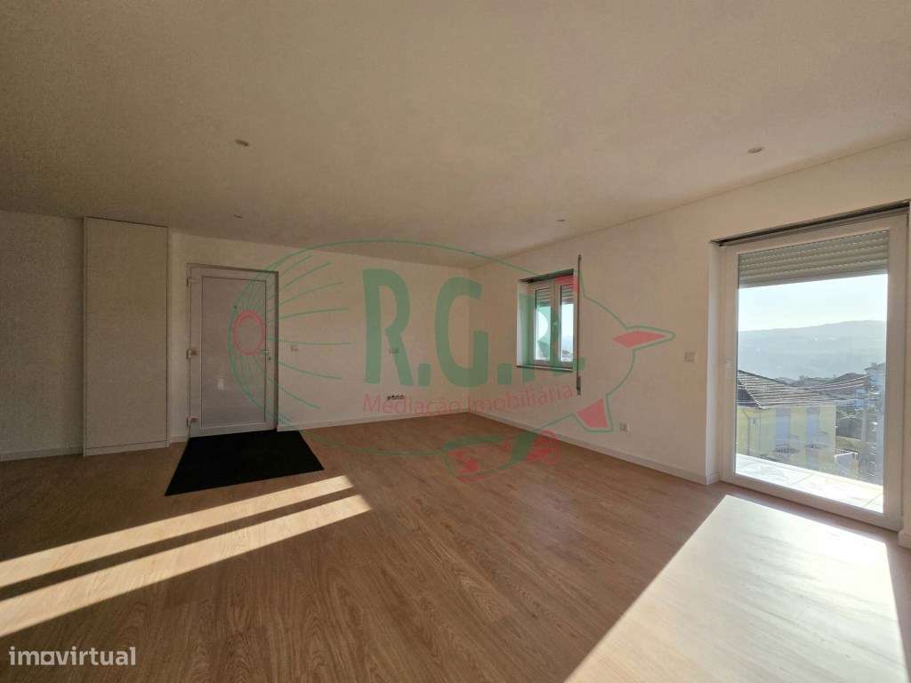 Andar Moradia T3 Renovado ! Área Exterior Privativa | Entrada Indep... - Grande imagem: 4/43