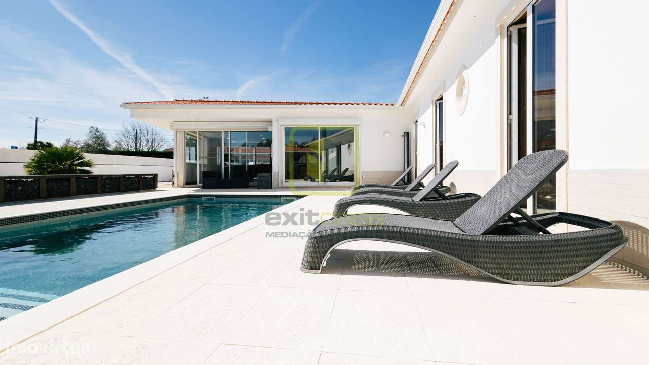 Moradia T4 Térrea com Piscina e Bungalows Independentes - Grande imagem: 4/60