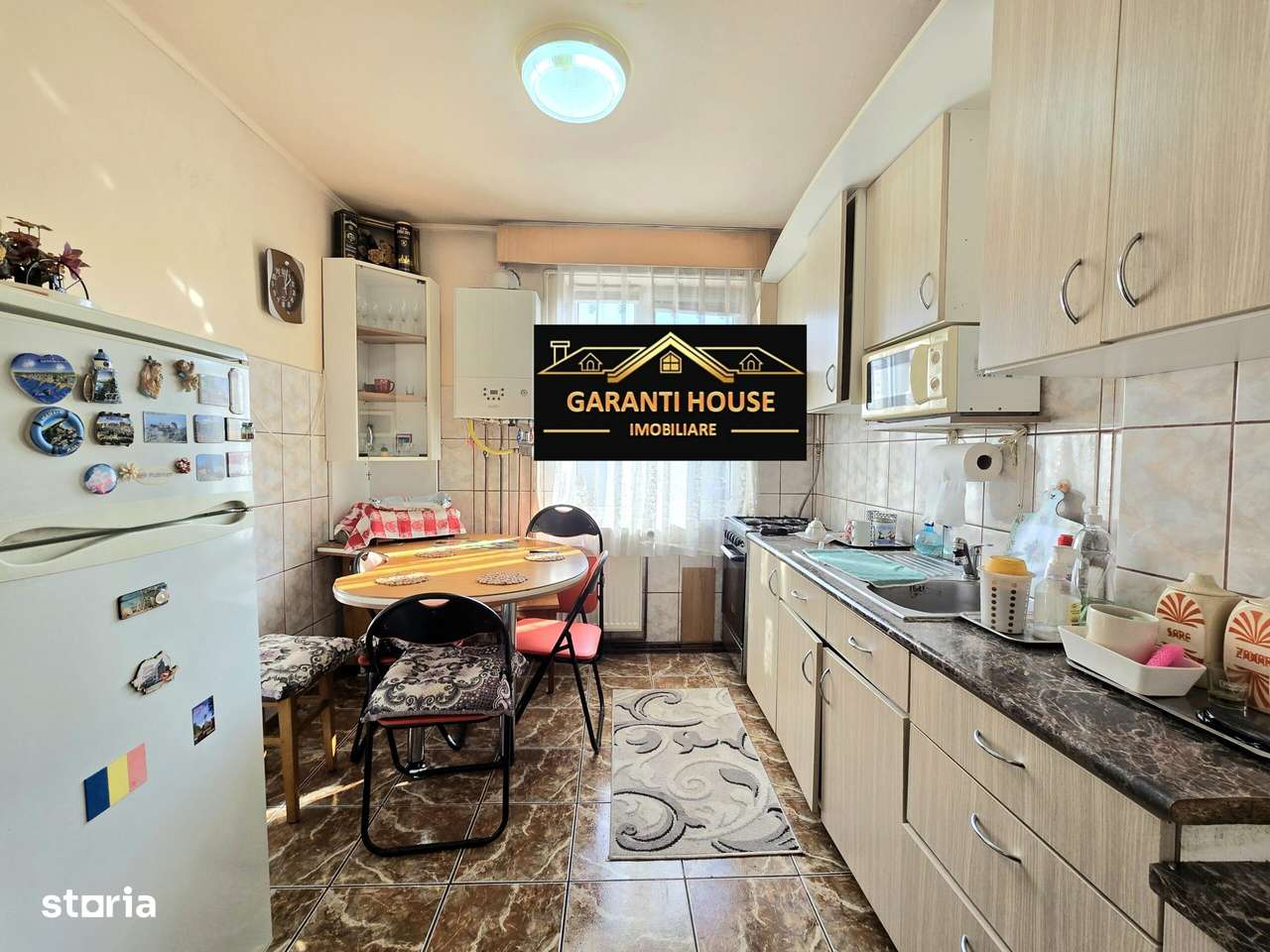 Victoriei, apartament cu 2 camere, etaj 3, garaj, 79 500€ negociabil-0
