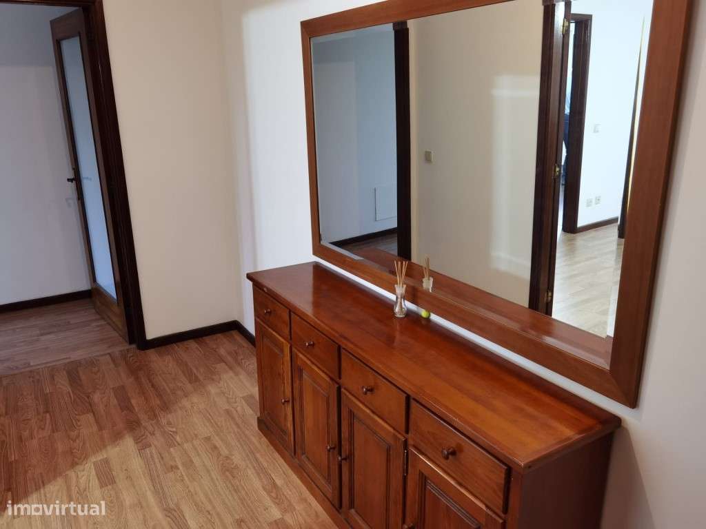 Apartamento T1+1 a 500m da Praia de Salgueiros em Canidelo, Vila No... - Grande imagem: 5/17