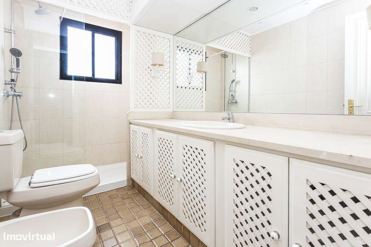 Fantástico T4 Duplex, com vista mar, em Cascais-21