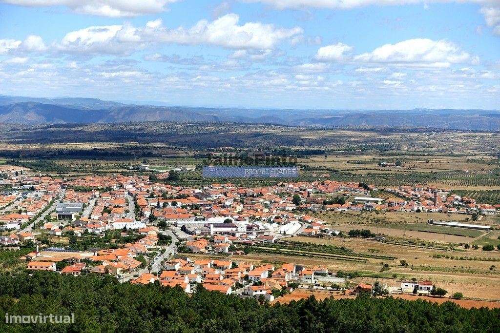 Moradia estilo Antigo, térrea, 5 quartos. Portugal, Figueira de Cas... - Grande imagem: 5/9