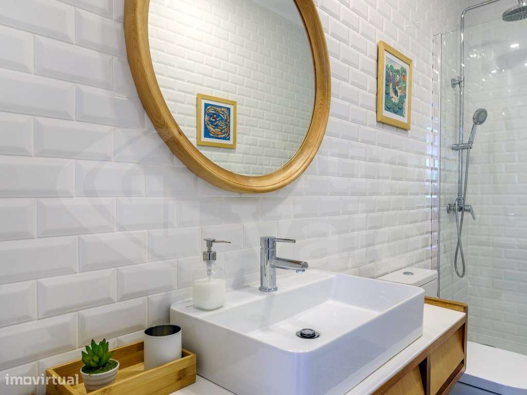 Apartamento T2 Remodelado na Estrela-12