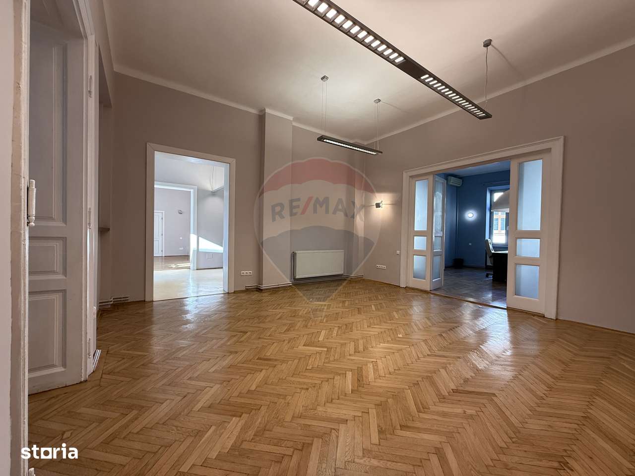 Spațiu elegant de birouri în clădire istorică – Ultracentral - Imagine principală: 2/20