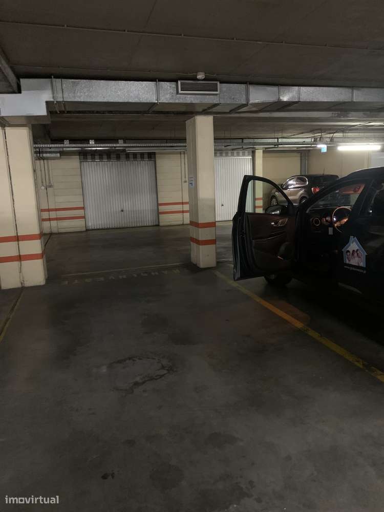 Lugar de garagem, ao metro Casa da Música, Porto - Grande imagem: 3/5