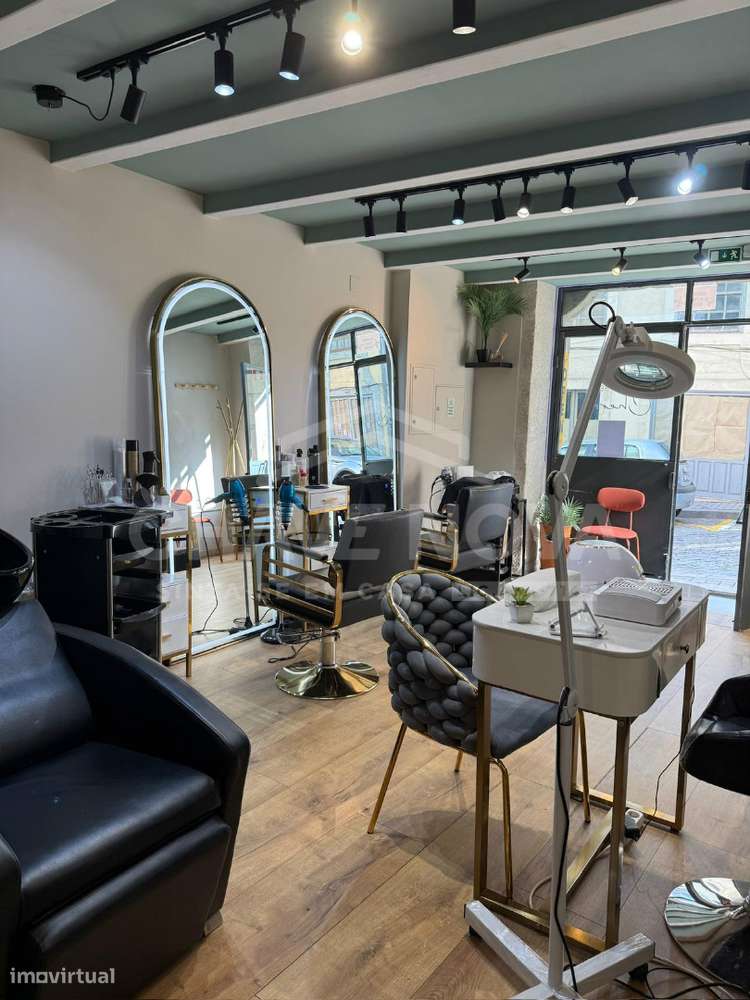 Trespasse de Espaço Comercial totalmente equipado no centro do Porto - Grande imagem: 2/10