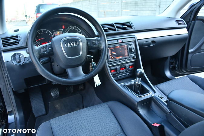 Audi A4 Avant 2.0T FSI - 34
