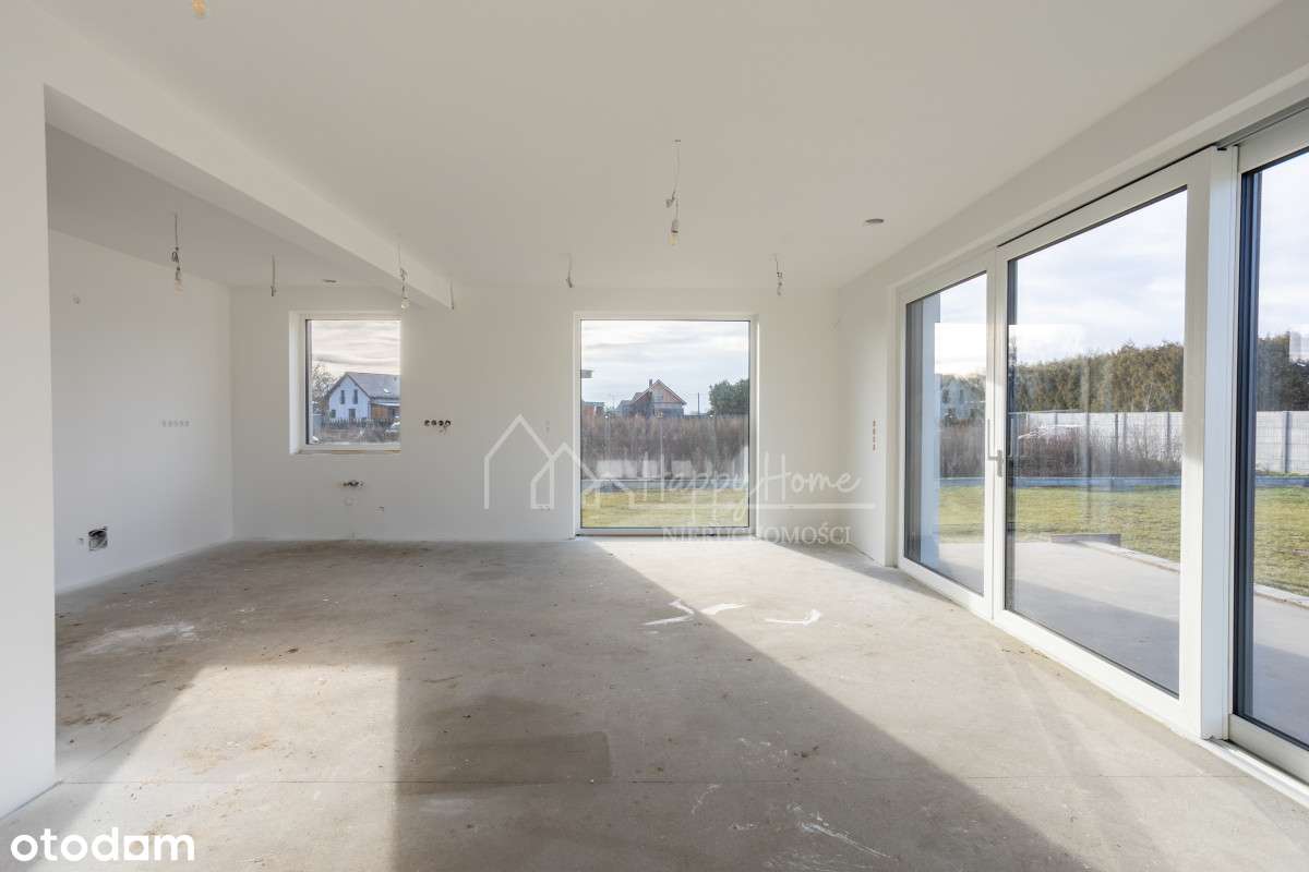 Nowoczesny dom wolnostojący w Kępie—Cicha okolica-0