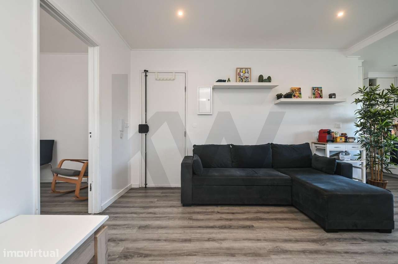 Apartamento T3 Remodelado em Carcavelos - Grande imagem: 2/18