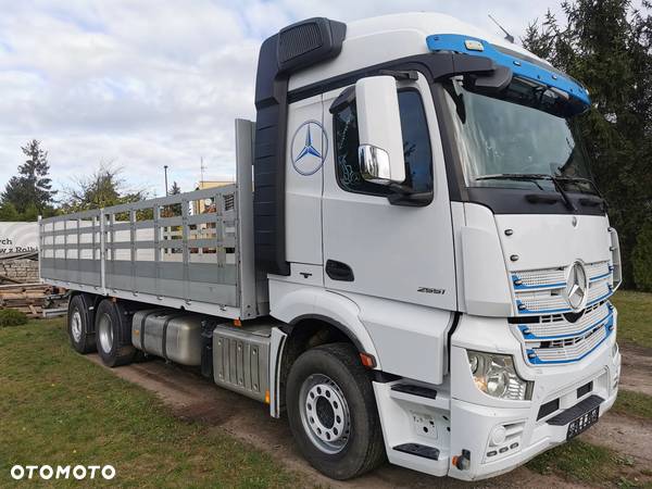 Mercedes-Benz Actros MP4 - 21