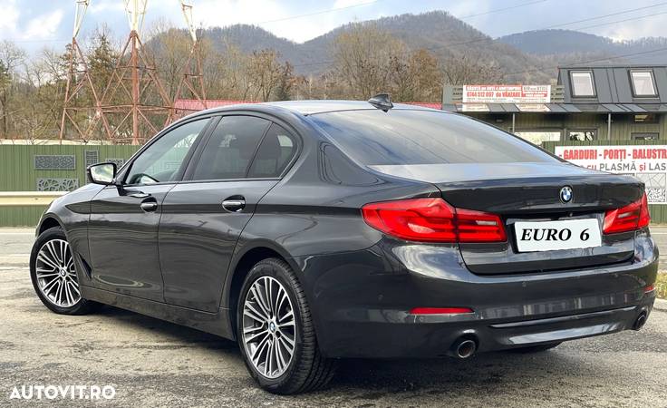 BMW Seria 5 520d Touring Aut. Luxury Line - 2