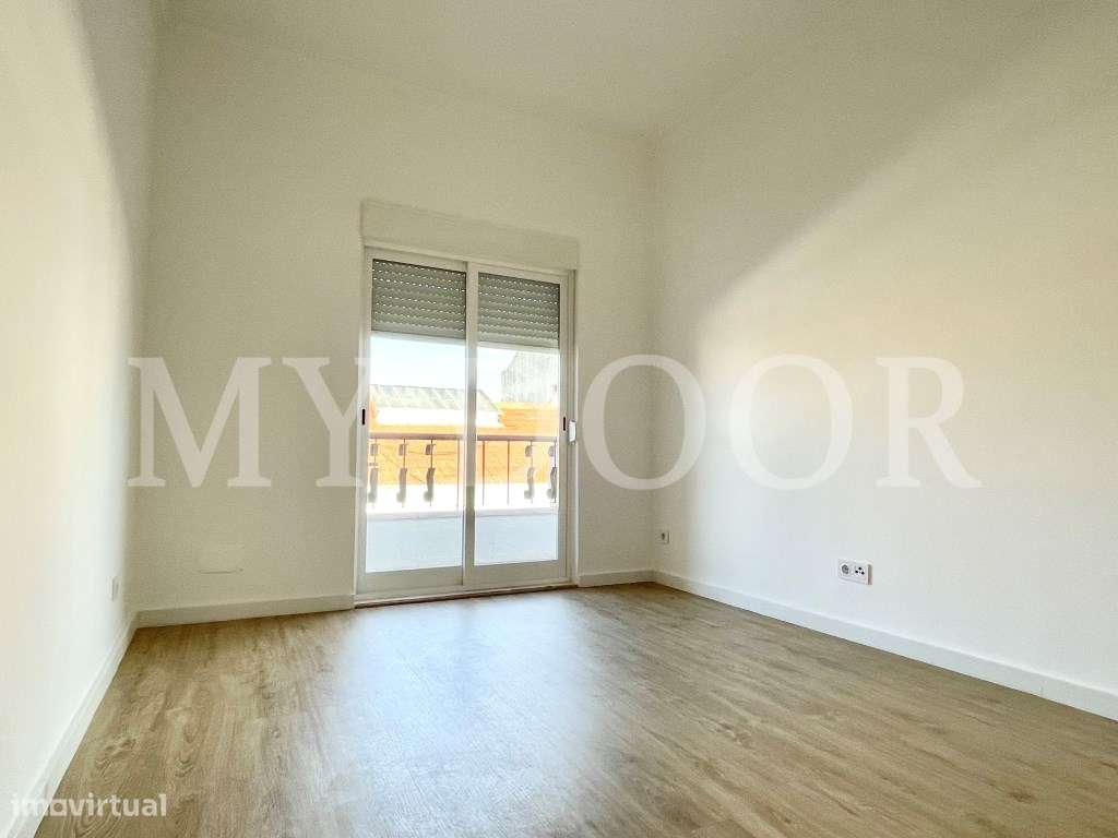 Apartamento T2 em Moscavide - Remodelado - VARANDA-16
