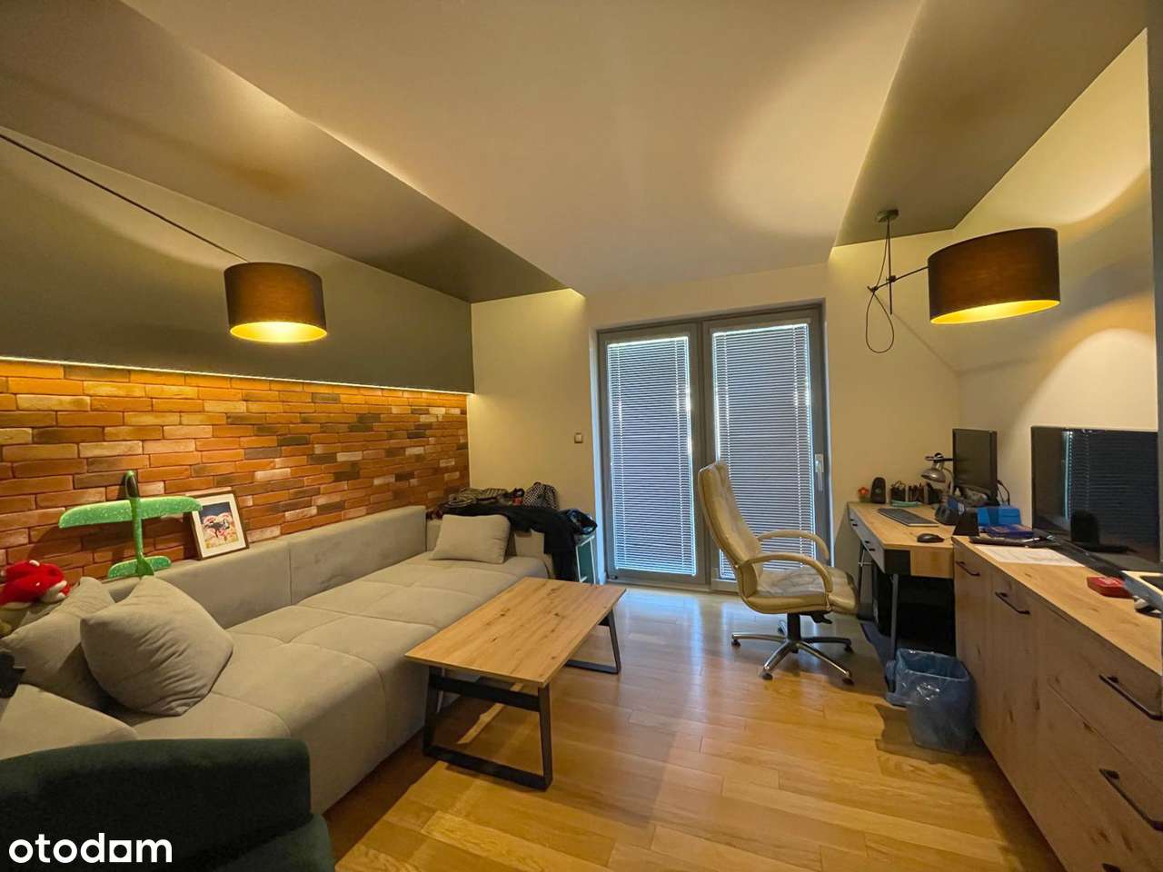 Wyjątkowy dom w doskonałej lokalizacji na działce ok 11 ar-10