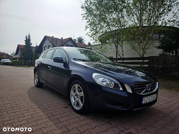 Volvo V60 D3 Kinetic - 2