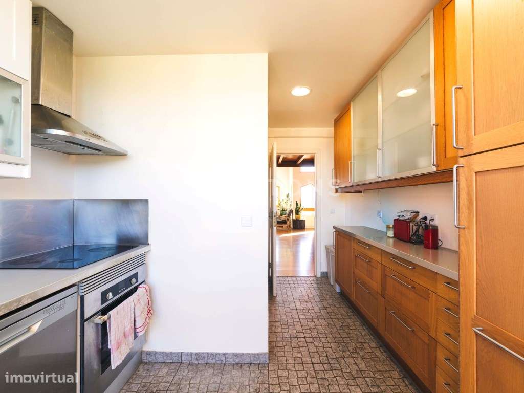 Apartamento T2, garagem, condomínio com jardim, piscina e campo de ...-14