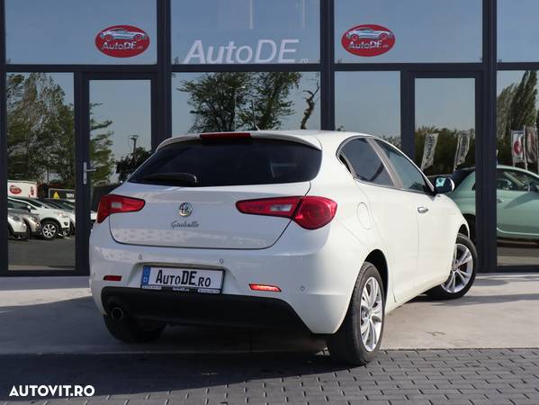 Alfa Romeo Giulietta 1.6 Mjet Distinctive - 4