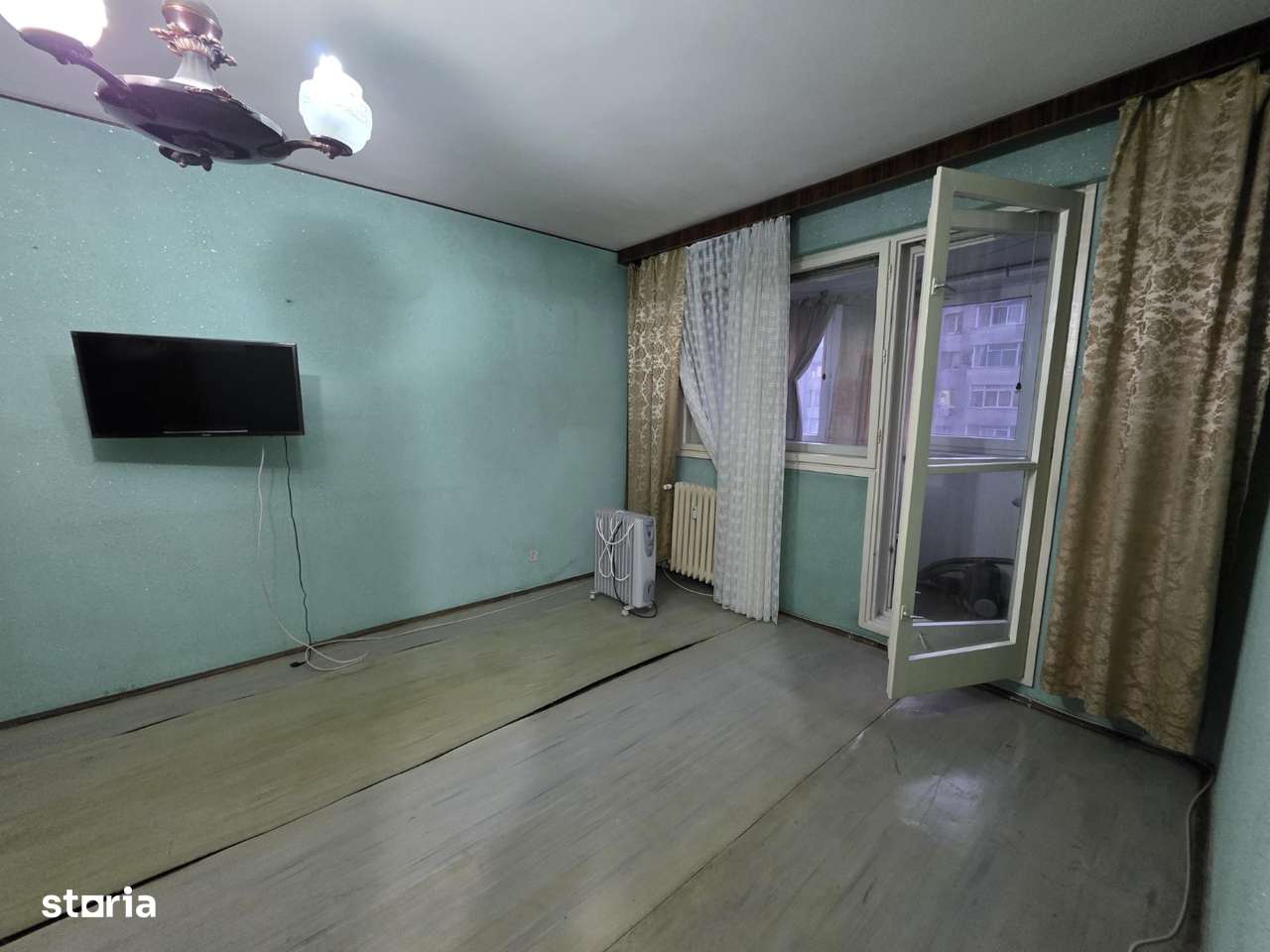 Jean Steriadi, 10 minute metrou 1 Decembrie 1918, langa Auchan Titan-10