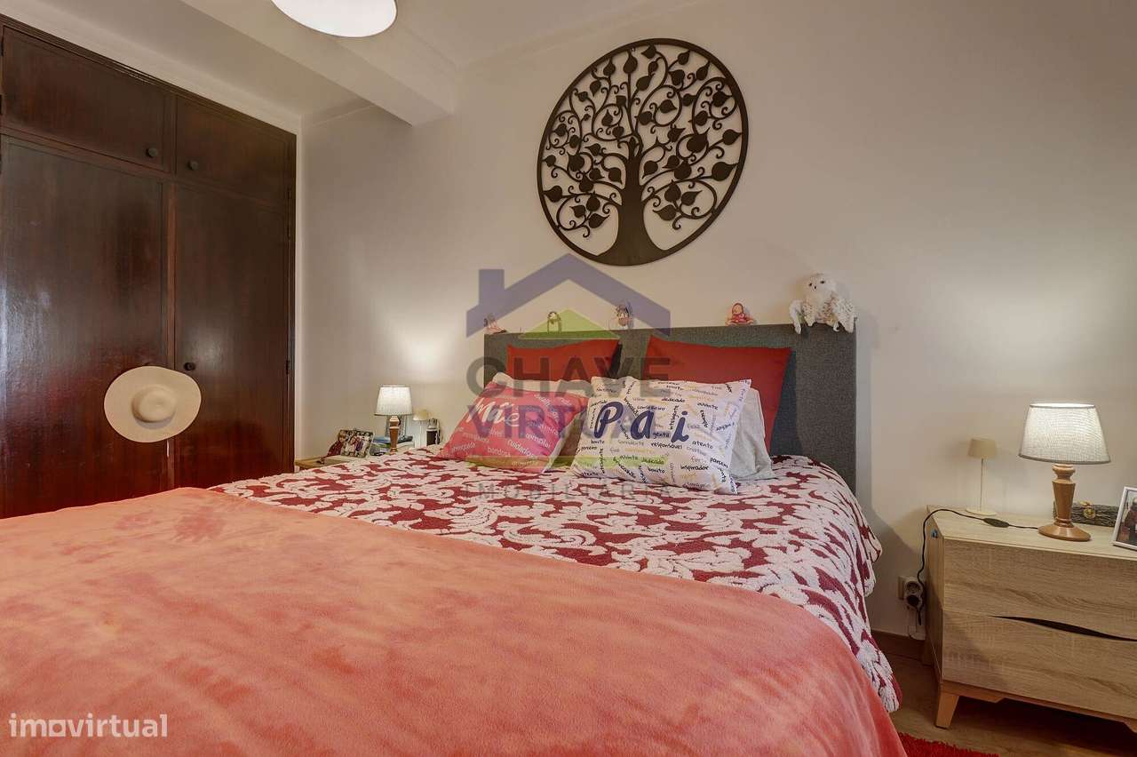 Apartamento T2 com Garagem - Centro Bombarral-13