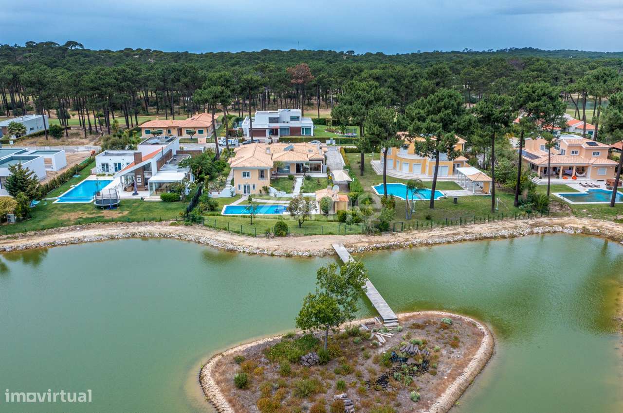 Moradia T5 com piscina e vista para lago na Herdade da Aroeira - Grande imagem: 3/39
