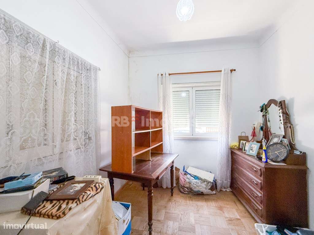 Apartamento T2 a nível do rés do chão com logradouro no centro do E...-17