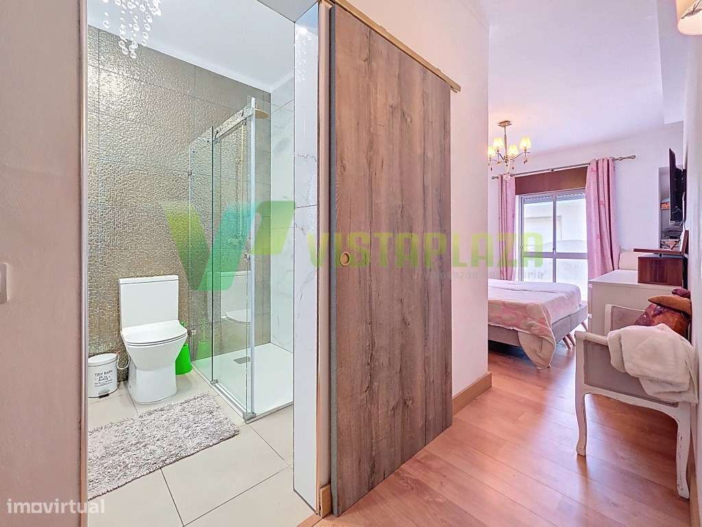Apartamento Duplex T3 Remodelado no Centro de Portimão-11