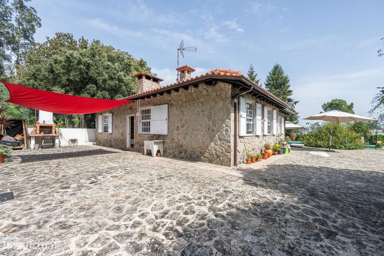 Moradia T4 de charme com piscina de 130 m² e 4.800 m² de terreno | Cab-5