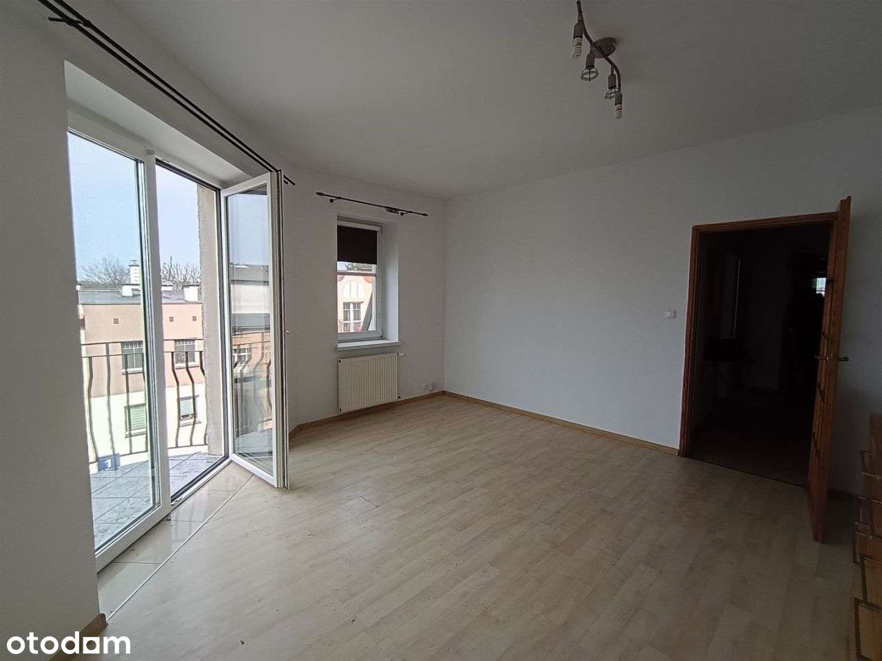 Dwu pokojowe mieszkanie w centrum ul. 700 lecia-3