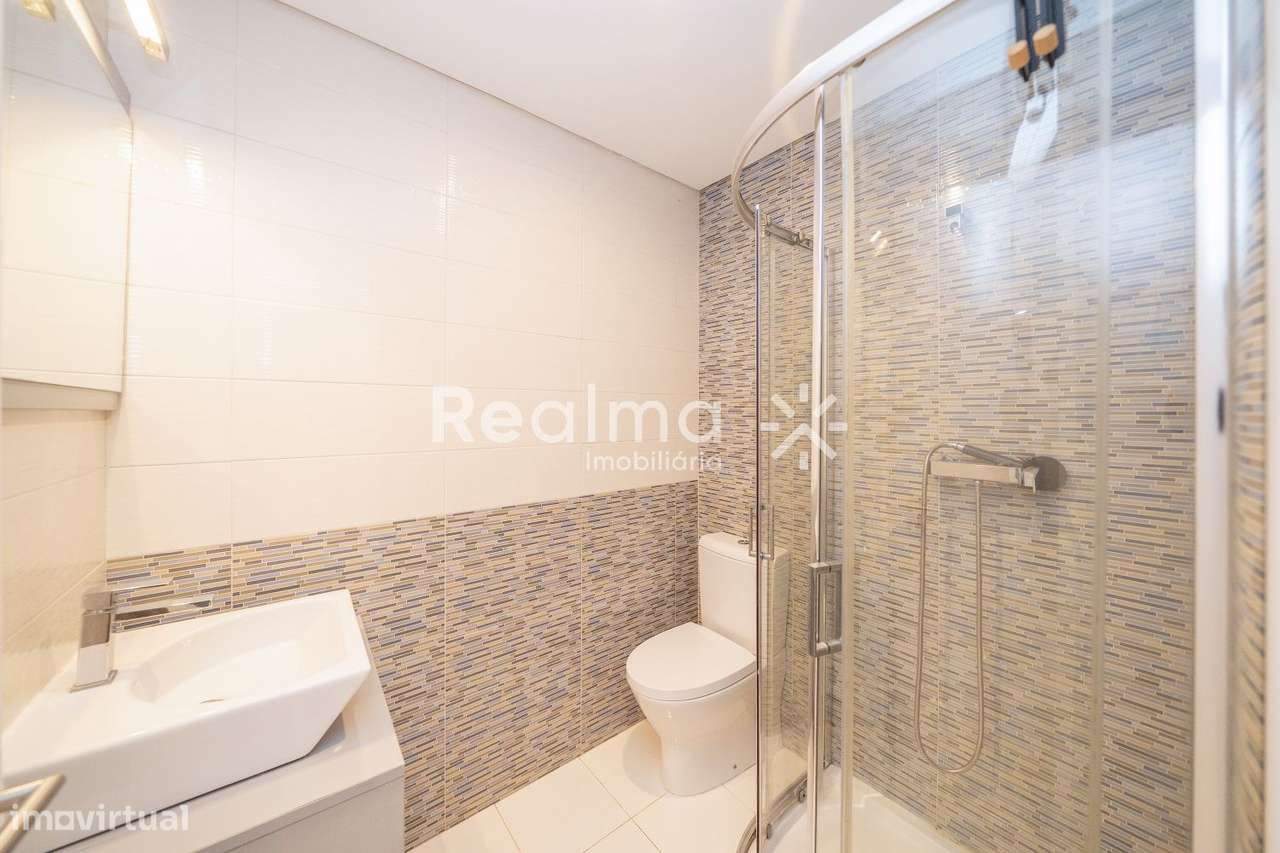Apartamento T2 Renovado - S.José de S.Lazaro-29