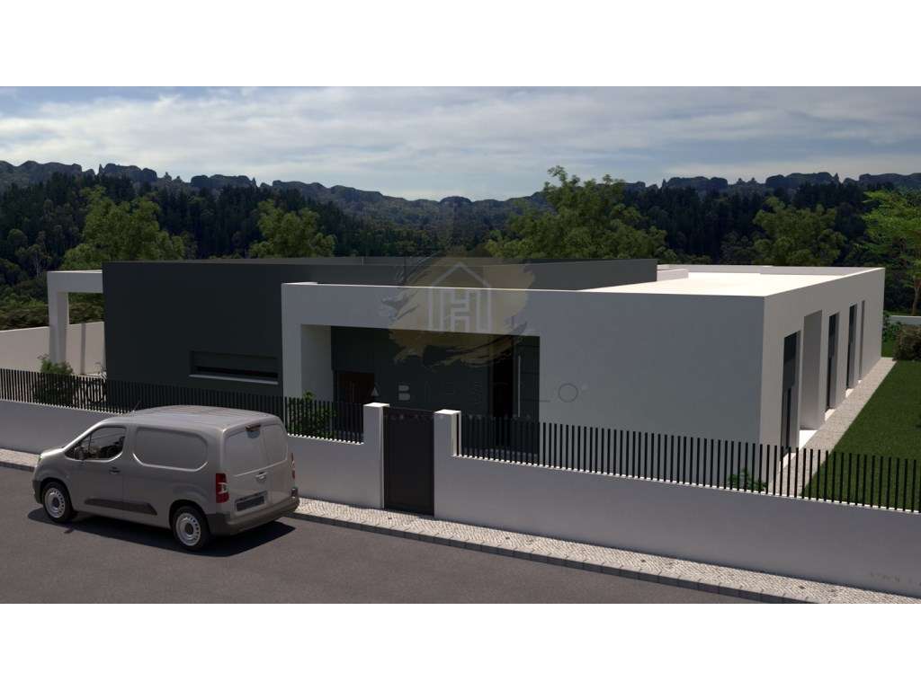 Moradia isolada V4 inserida em terreno de 876m2 - Grande imagem: 3/47