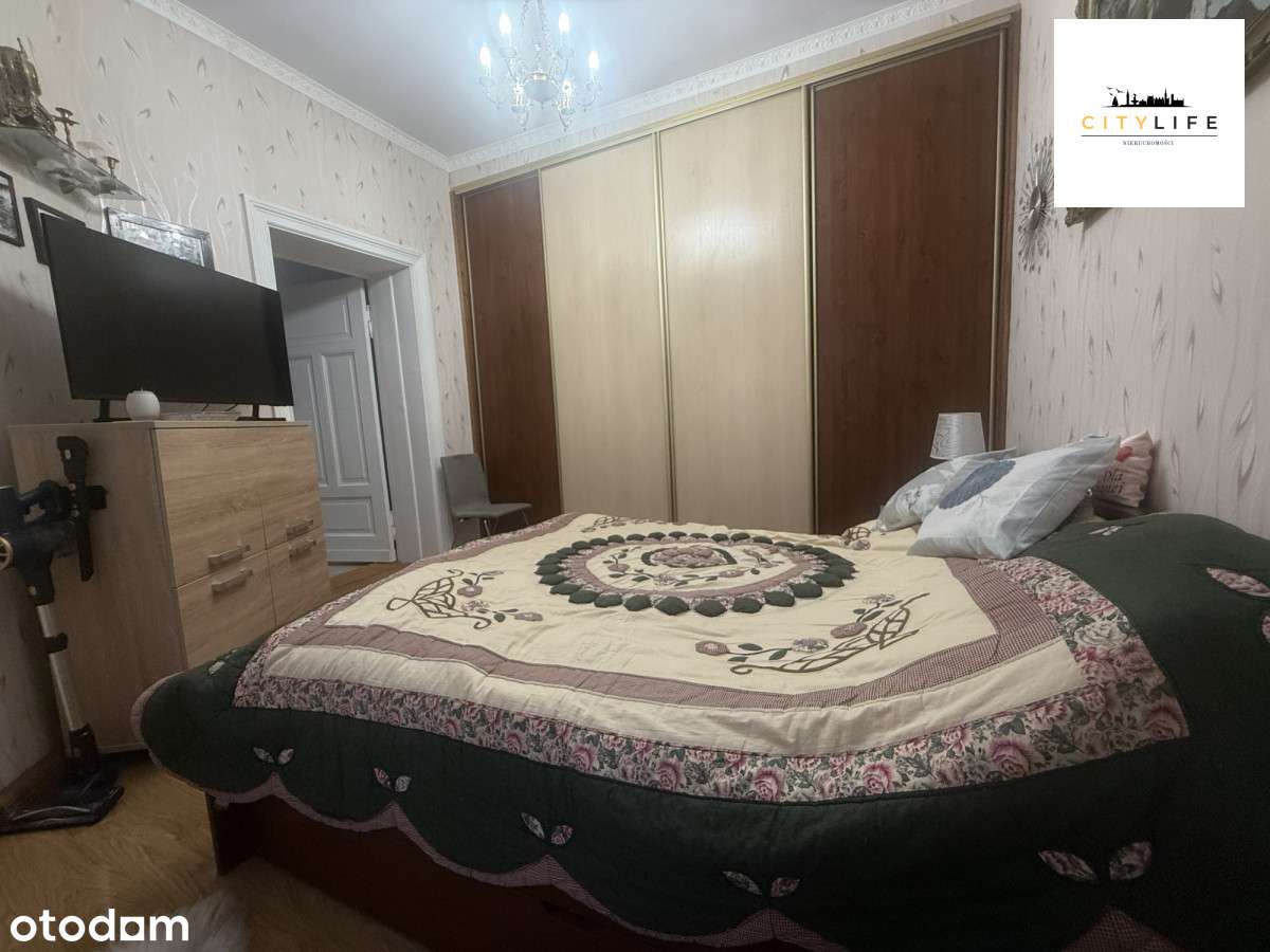 Niedaleko Forum | Cisza | Wysokie stropy-3